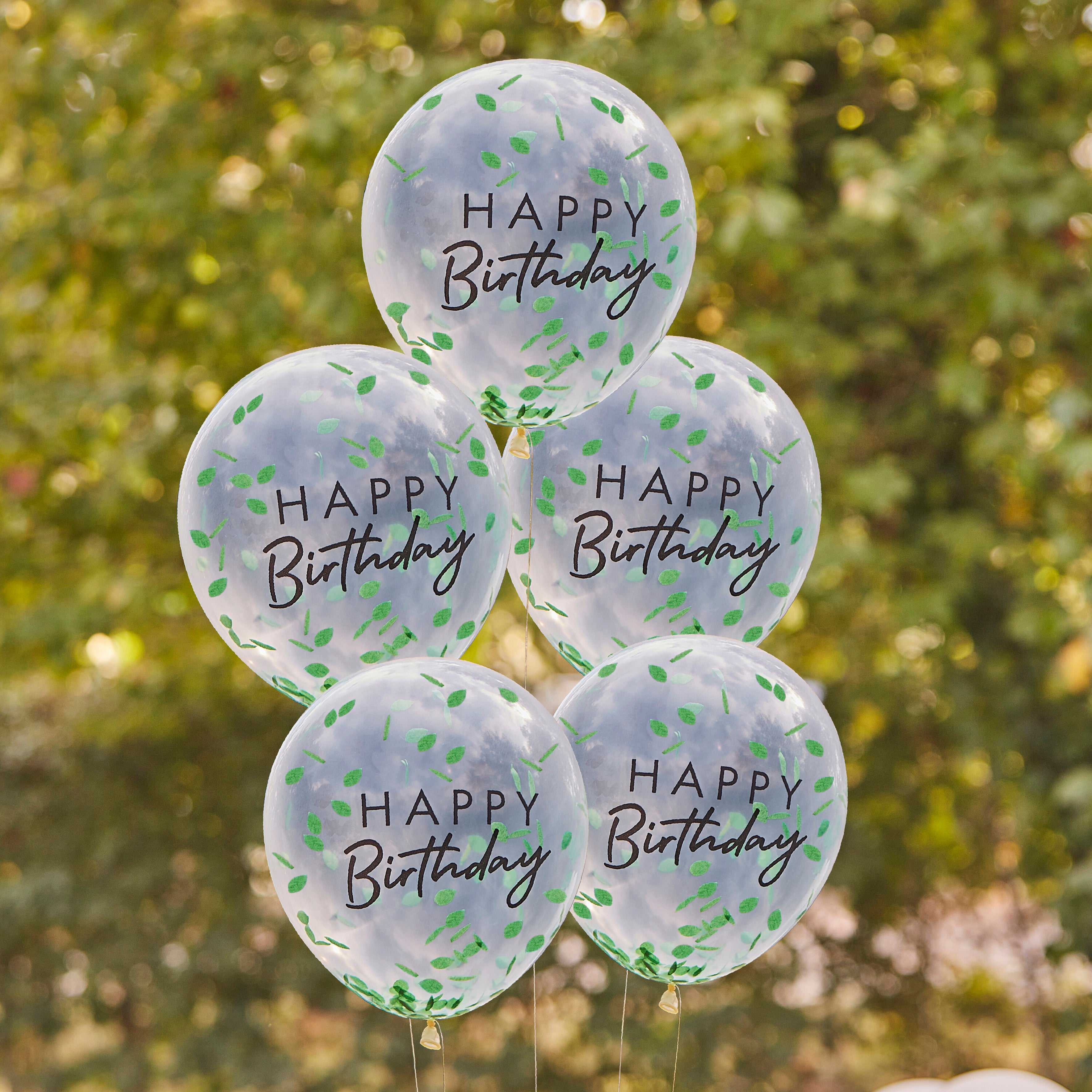 ლატექსის ბუშტების თაიგული Happy Birthday ფოთლების კონფეტებით 5ც