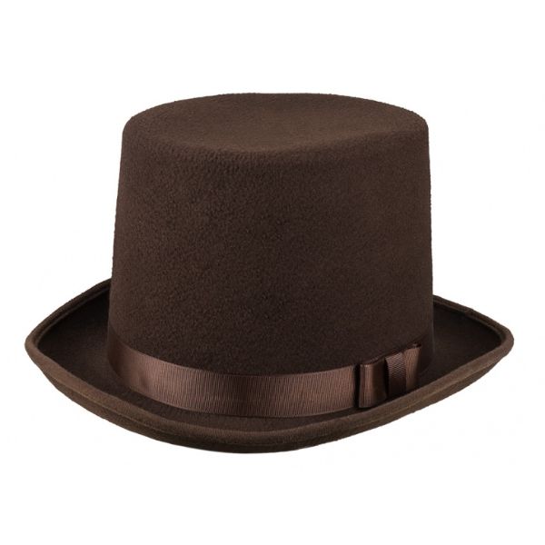 Byron hat of different colors