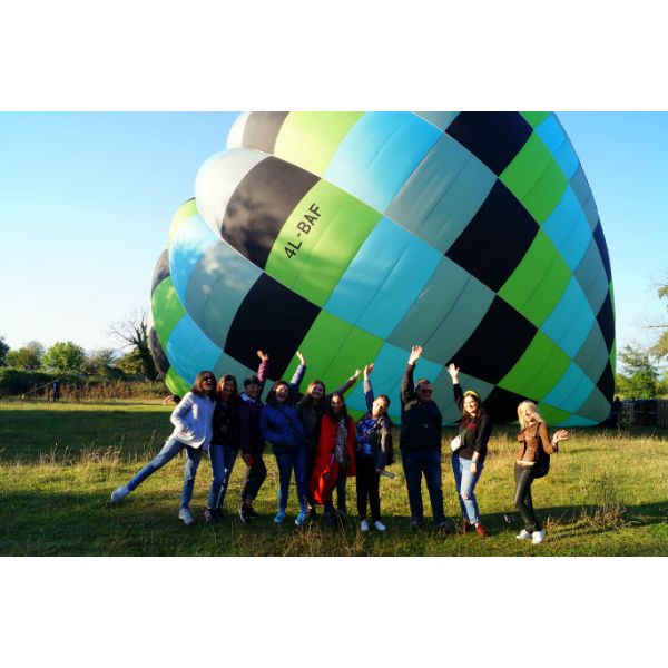 A shared airship adventure