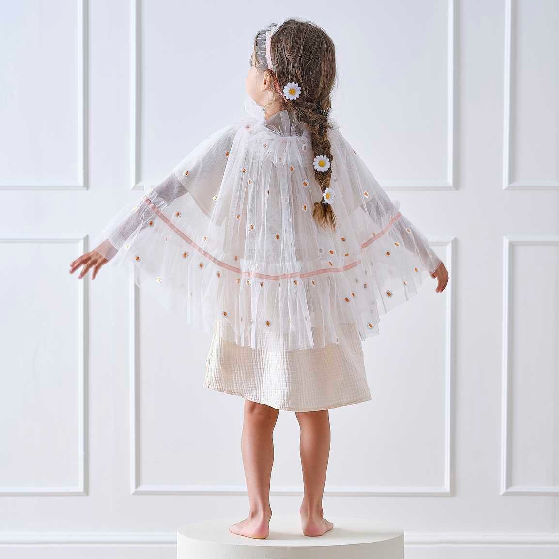 Cloak with daisies 3-7 years