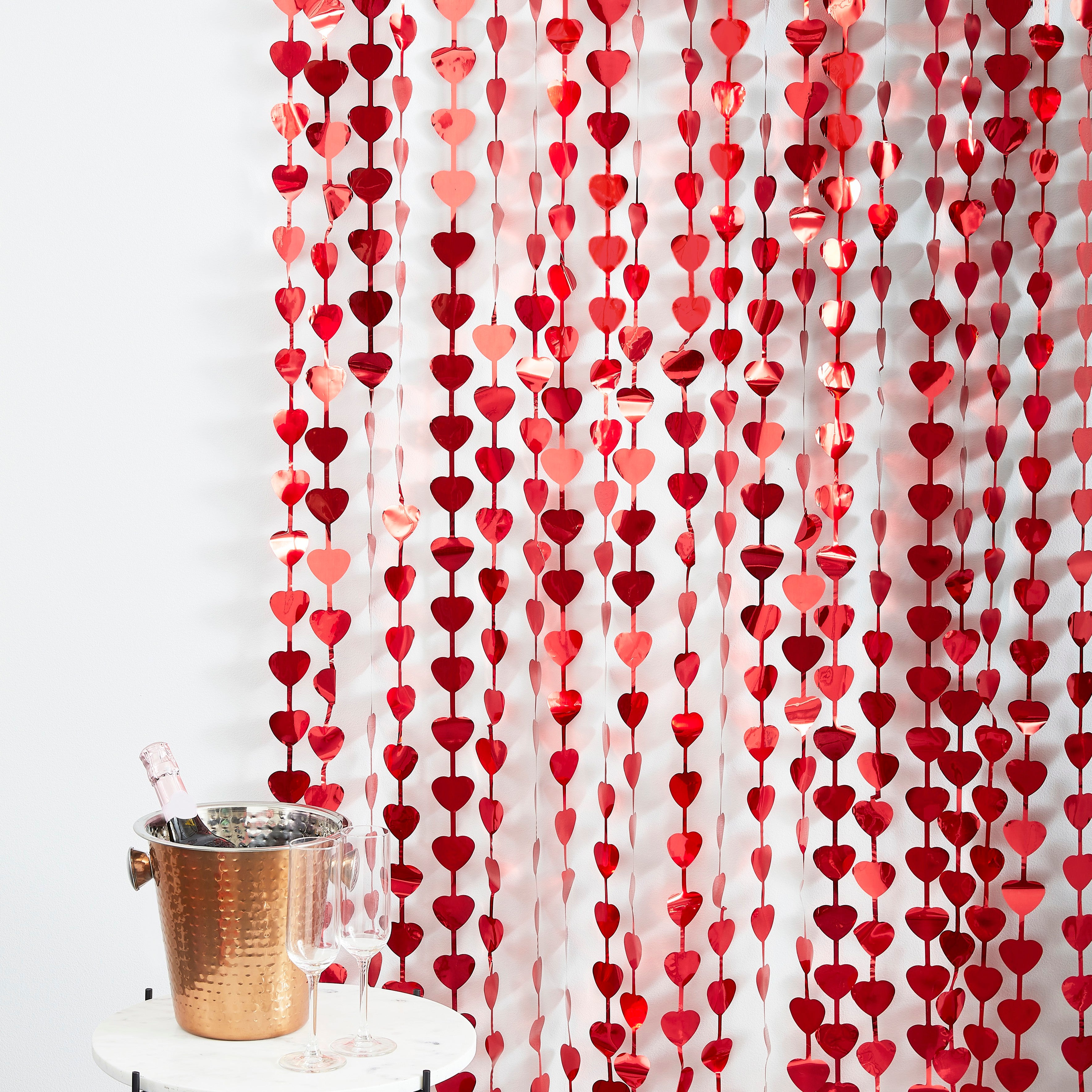 Red hearts curtain-decoration 1m x 2.5m