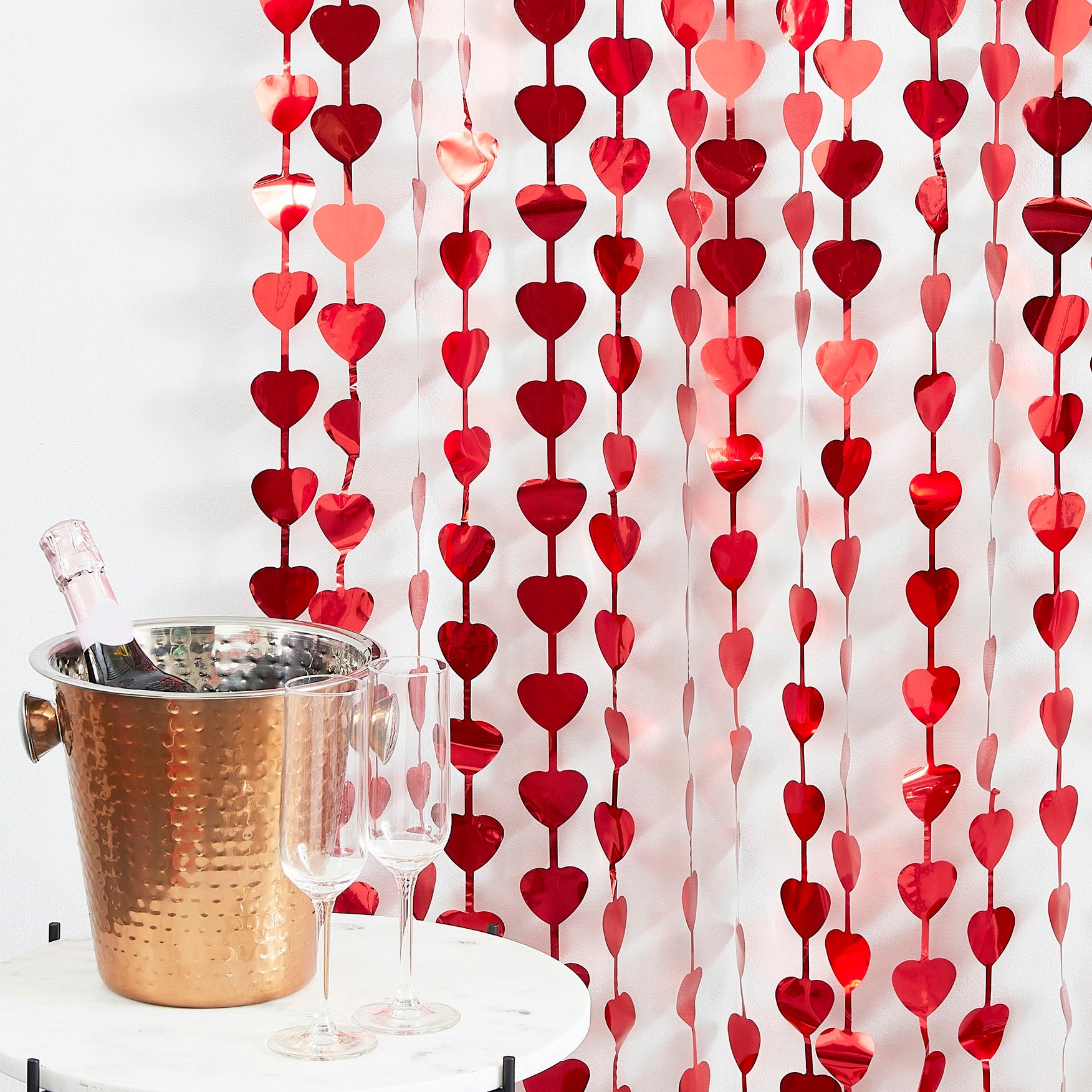 Red hearts curtain-decoration 1m x 2.5m