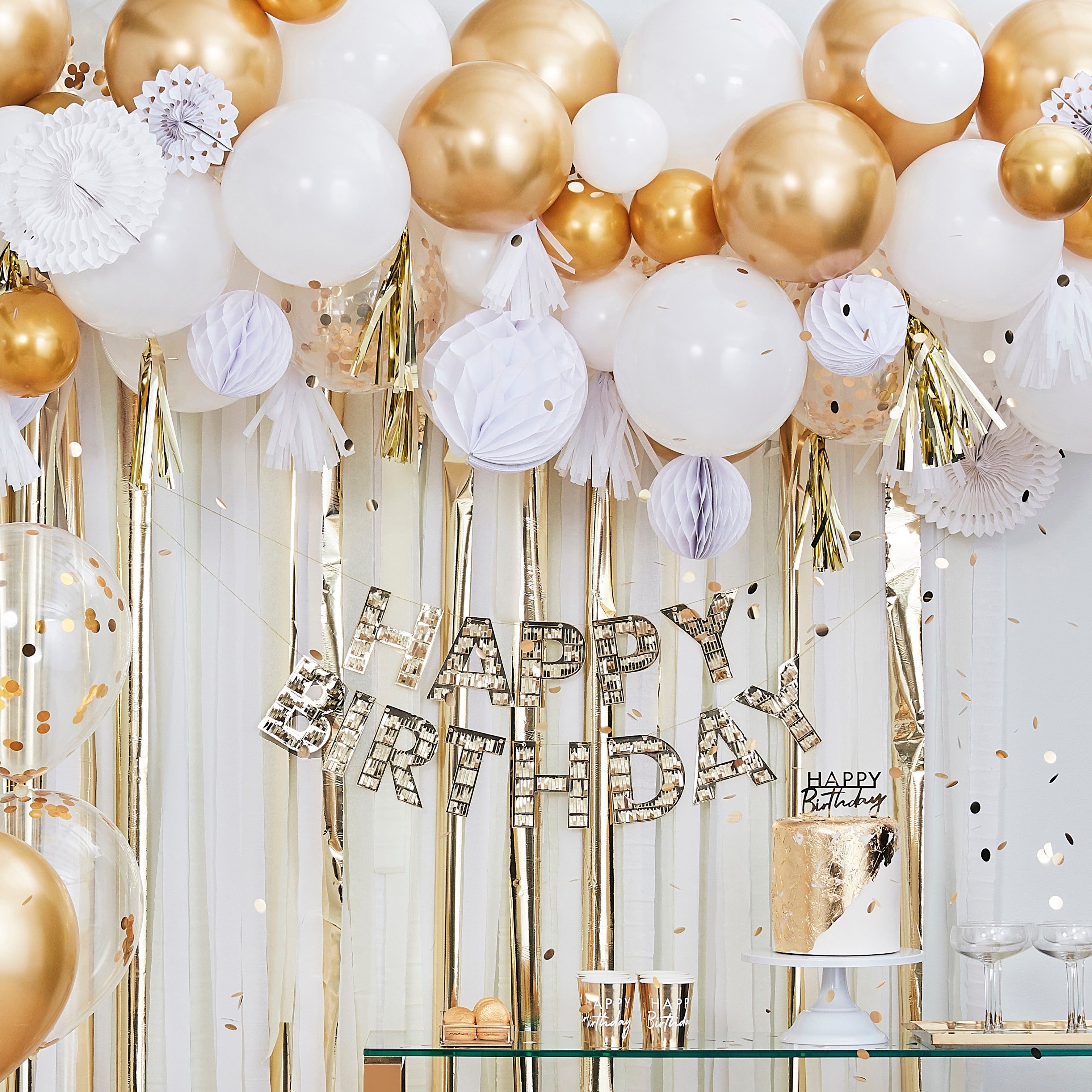 Bouquet of latex balloons with golden confetti 5 pcs