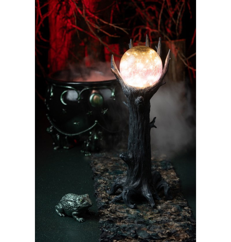 დეკორაცია TREE BRANCH HAND WITH MALEFIC BALL 22CM X 20CM X 48CM