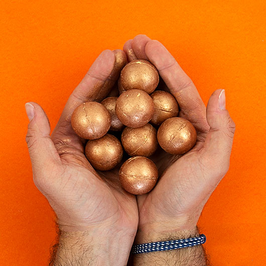 Bath balls golden whiskey