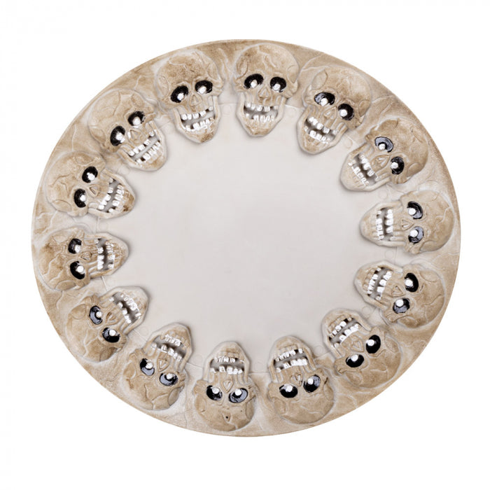 Platter with skulls (38 x 40 cm)