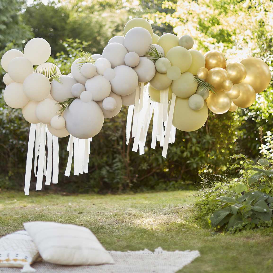 Chrome balloon garland with palm tree branches decoration with 75 balloons